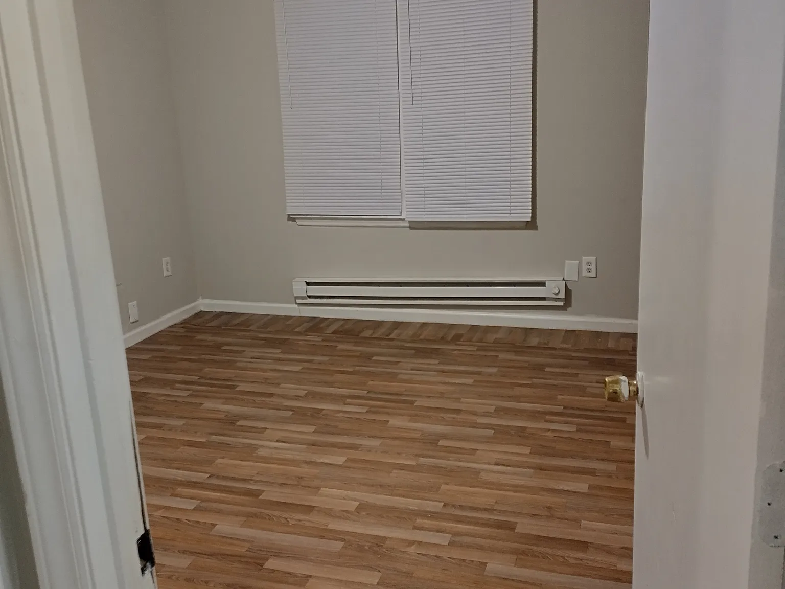 2 bed, 1.5 bath, $995 — Photo 3