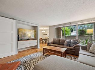 6423 Colony Way APT 1A, Edina, MN 55435