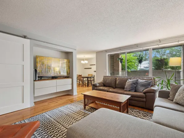 6423 Colony Way APT 1A, Edina, MN 55435