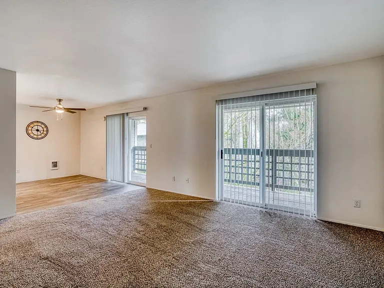 Woodspring Apt — Photo 15