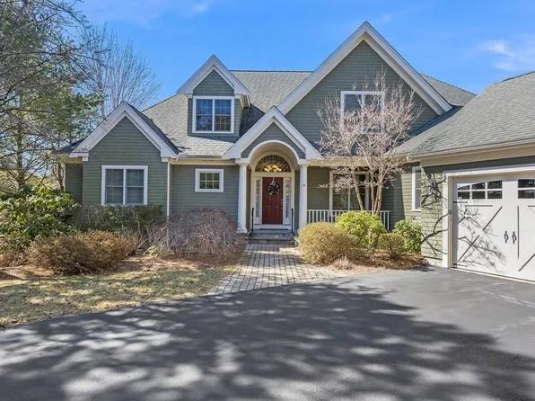 19 Hearthstone, Plymouth, MA 02360