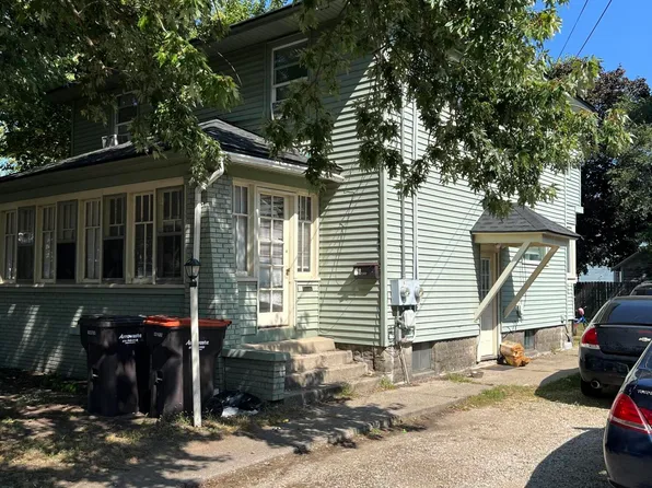 1750 Berkley Ave SW, Wyoming, MI 49509