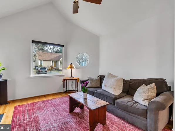 10019 Pratt Pl, Silver Spring, MD 20910