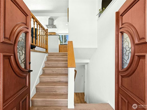5th image of 2622 169th Street SE