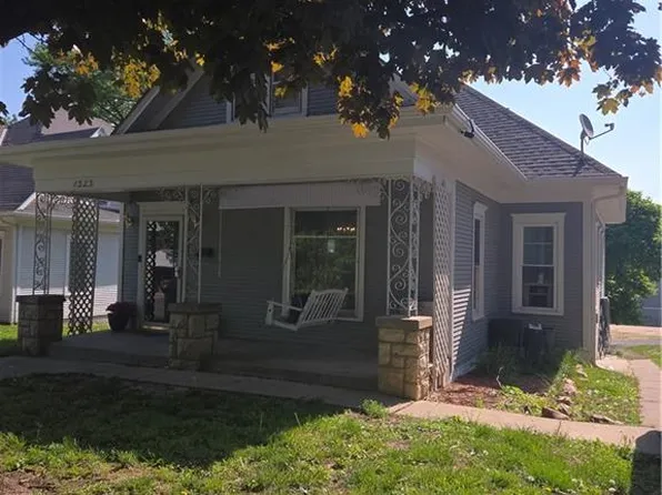 1323 S 22nd St, Saint Joseph, MO 64507