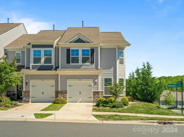 323 Bulrush Rd, Lake Wylie, SC 29710