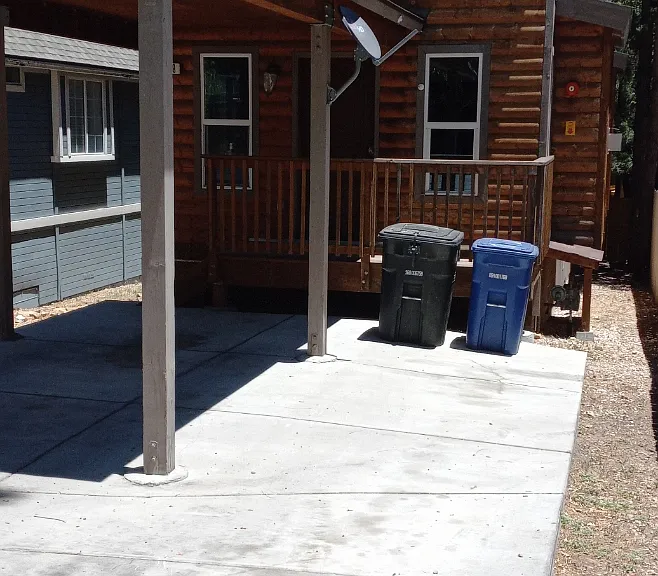 589 Moreno Ln — Photo 1