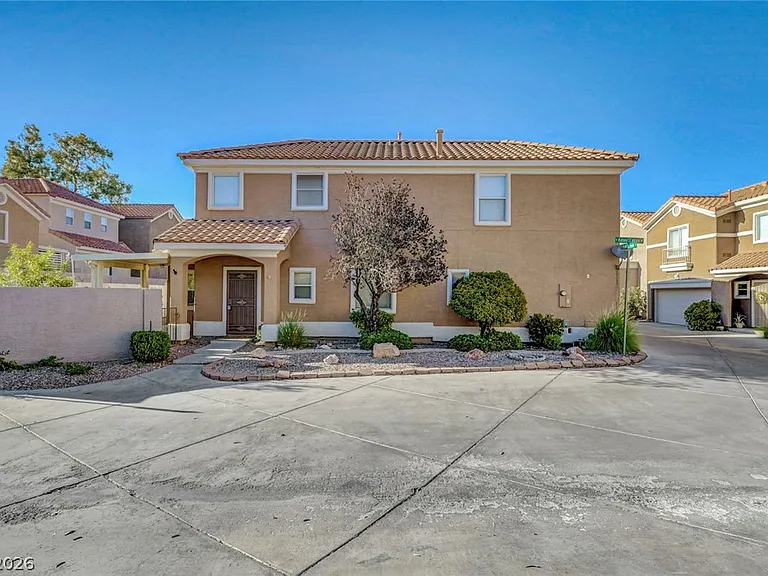 1453 Morro Creek St — Photo 1