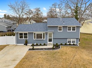 120 Old Mill Dr N, Cape May, NJ 08204
