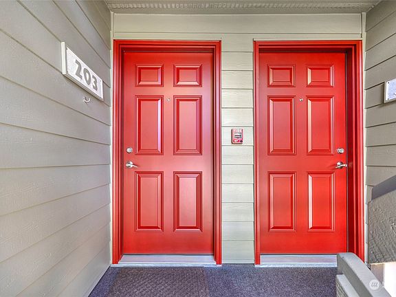 3rd image of 14304 126th Avenue NE #E-203