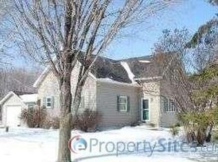 1563 Safian Rd, Pulaski, WI 54162