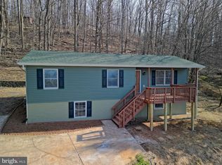 8 Blue Sky Rd, Linden, VA 22642