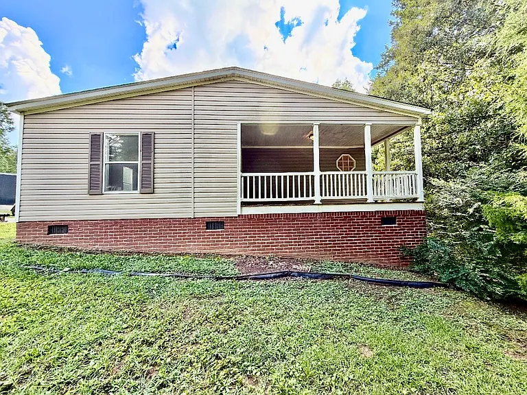 122 Fielding Ln — Photo 3