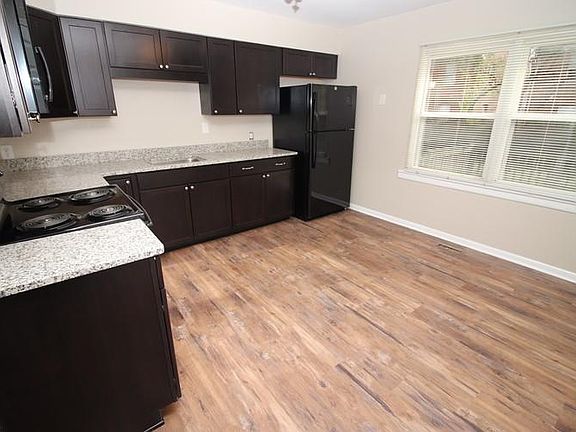 3rd image of 1327 W 41st St