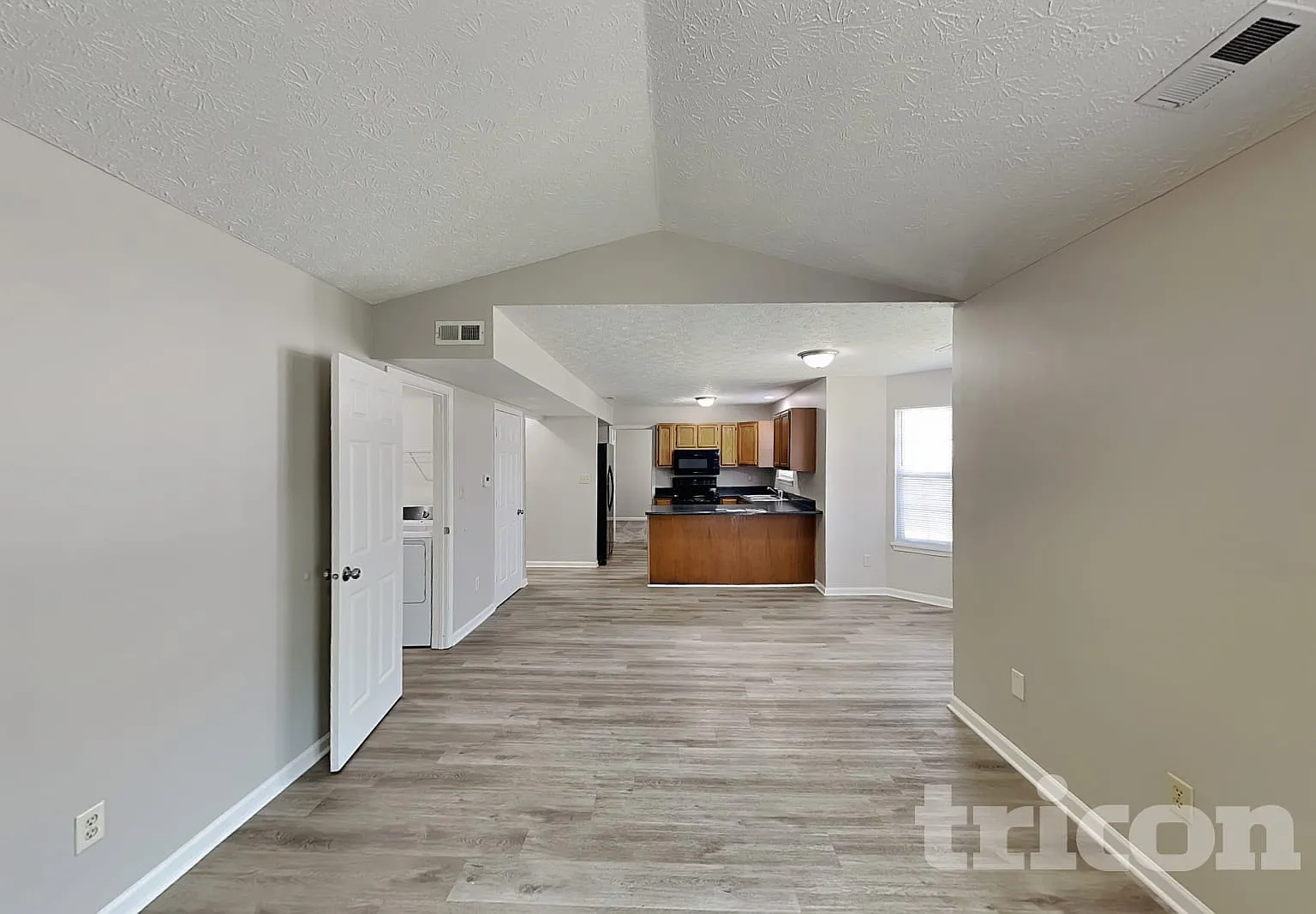 1464 Rebecca Lane Franklin IN — Photo 2