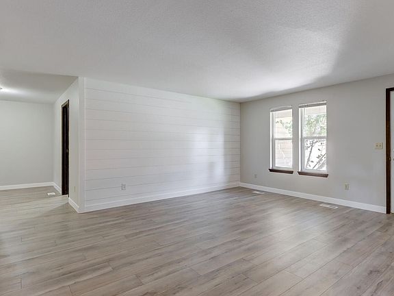 4th image of 2294 S Sumac St #2294