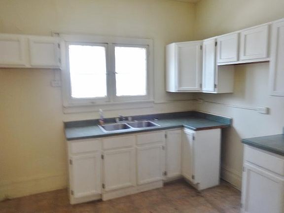 3rd image of 2458 W Juneau Ave #2460