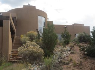8 Placita Anita, Santa Fe, NM 87506