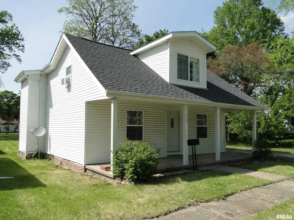 809 N Jackson St, Bushnell, IL 61422