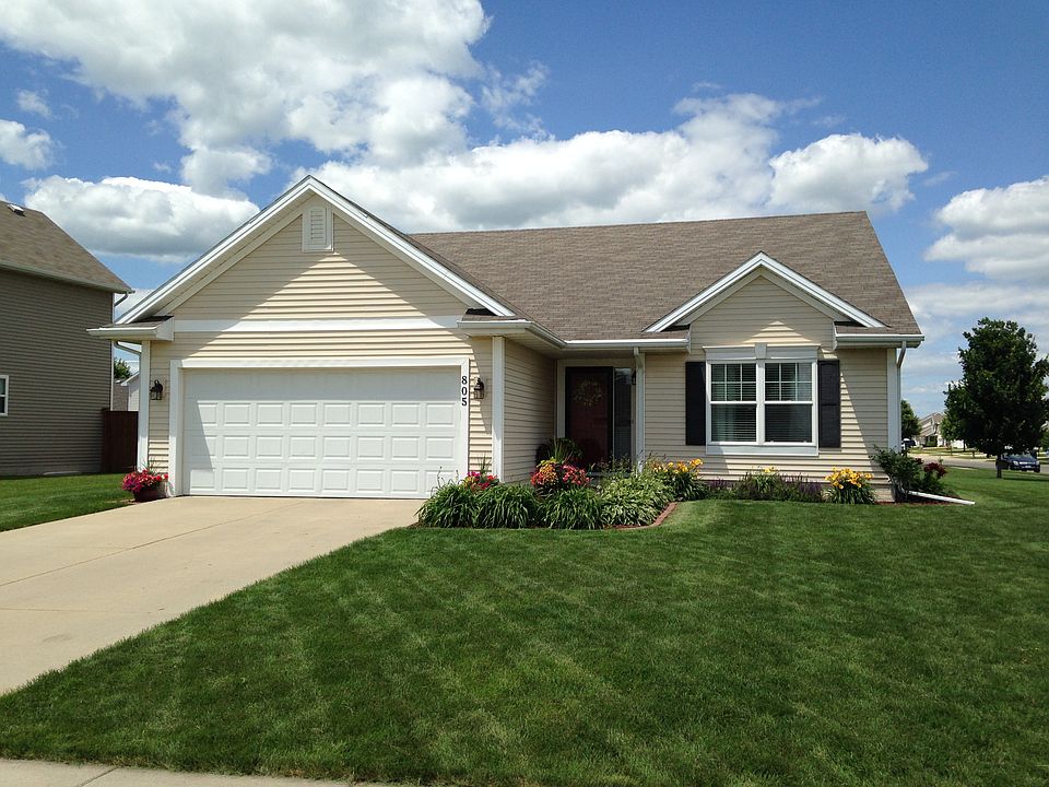 1st image of 805 SE Parker Dr