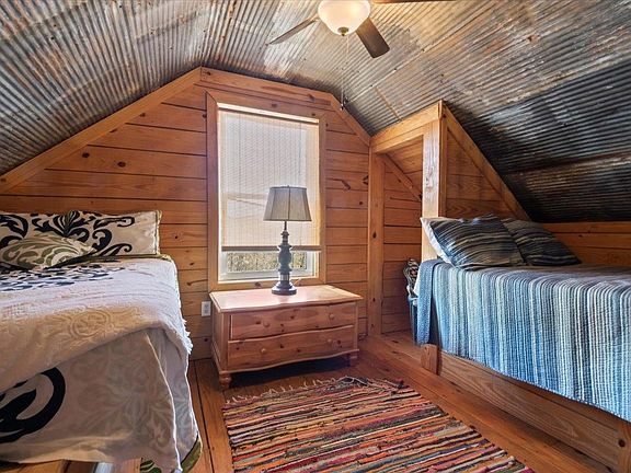 2nd image of 2601 Ridge Rd