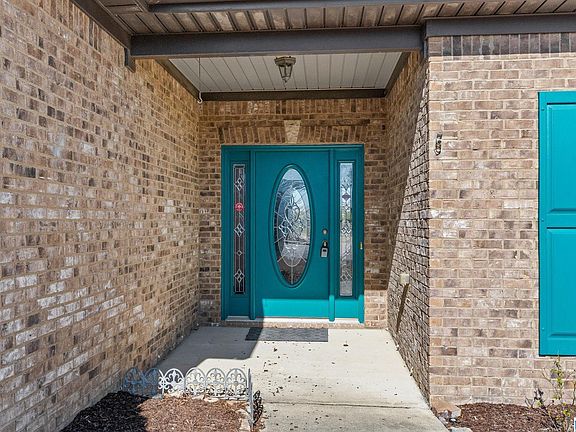 3rd image of 138 Waterford Cove Dr
