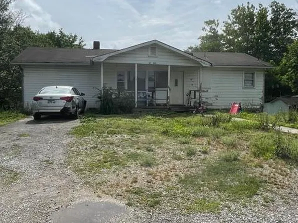 200 McCarroll Ln, Harriman, TN 37748