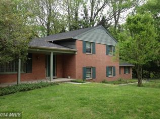 2412 Ravenview Rd, Lutherville Timonium, MD 21093