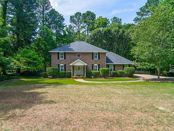 3rd image of 108 Oakfern Dr