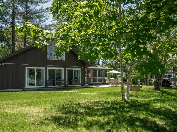 30 Dustin Drive, Barnstead, NH 03225