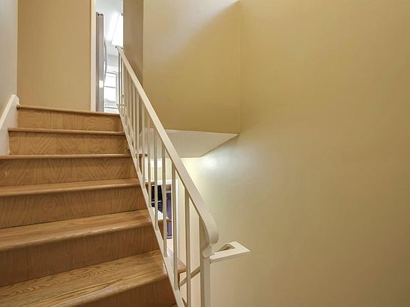 2nd image of 1804 Sedgewick Dr
