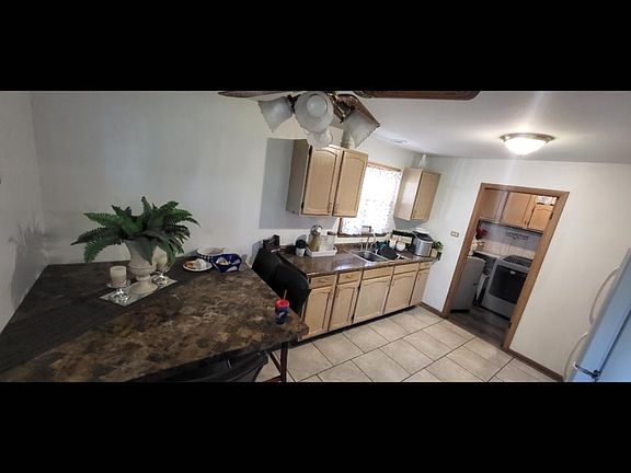 5th image of 7826 Narragansett Ave