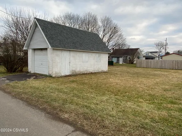 X Chestnut St, Berwick, PA 18603