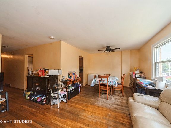 3rd image of 9120 Lawler Ave