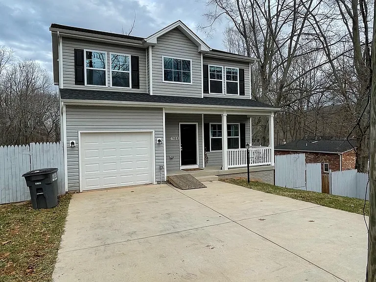 7808 Oak St — Photo 3