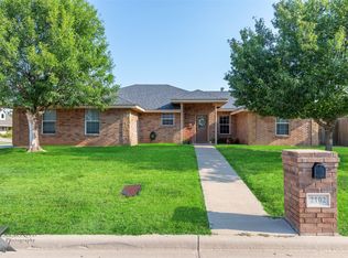 2102 Old Ironsides Rd, Abilene, TX 79601