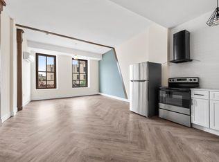 85 Main St #413, Norwich, CT 06360