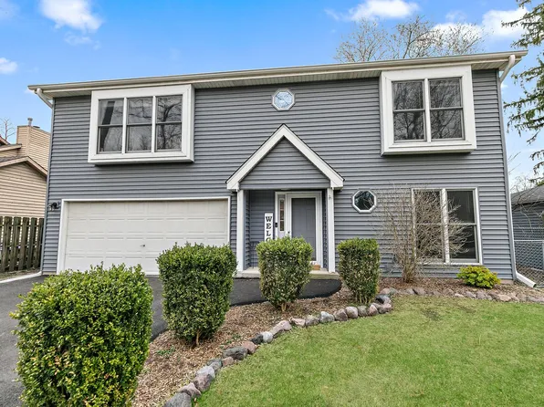 28875 W South St, Cary, IL 60013