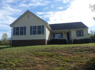 3792 Kelford Dr, Greensboro, NC 27406