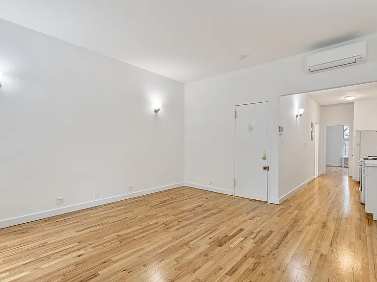 856 Lexington Ave #3 — Photo 10