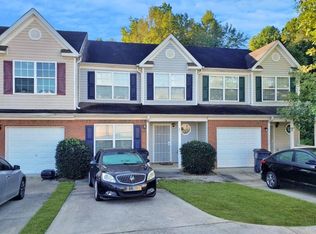 910 Parkway Rd, Union City, GA 30291