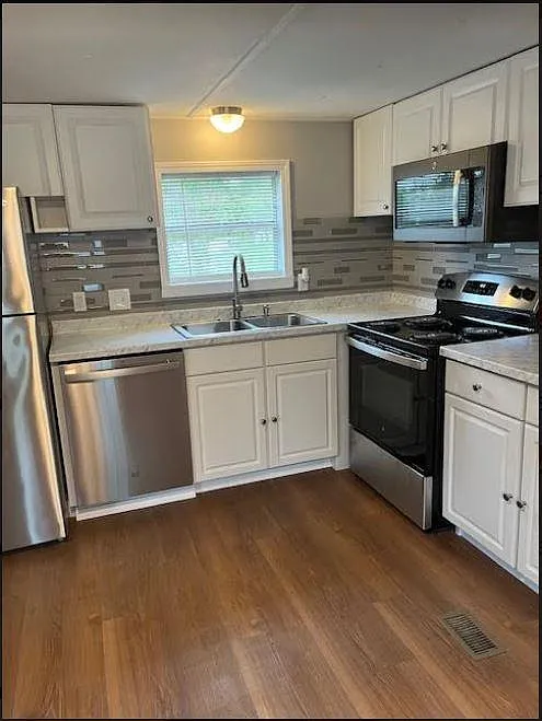 6016 Cedar Glen Dr — Photo 2