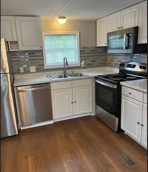 6016 Cedar Glen Dr — Photo 2