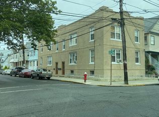 130 W 15th St, Bayonne, NJ 07002