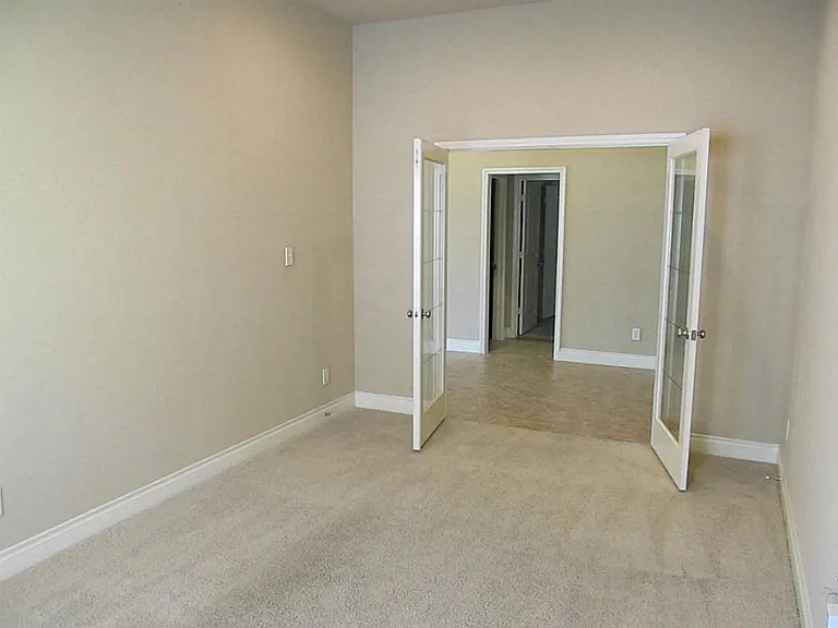14104 Green Thicket Dr — Photo 9