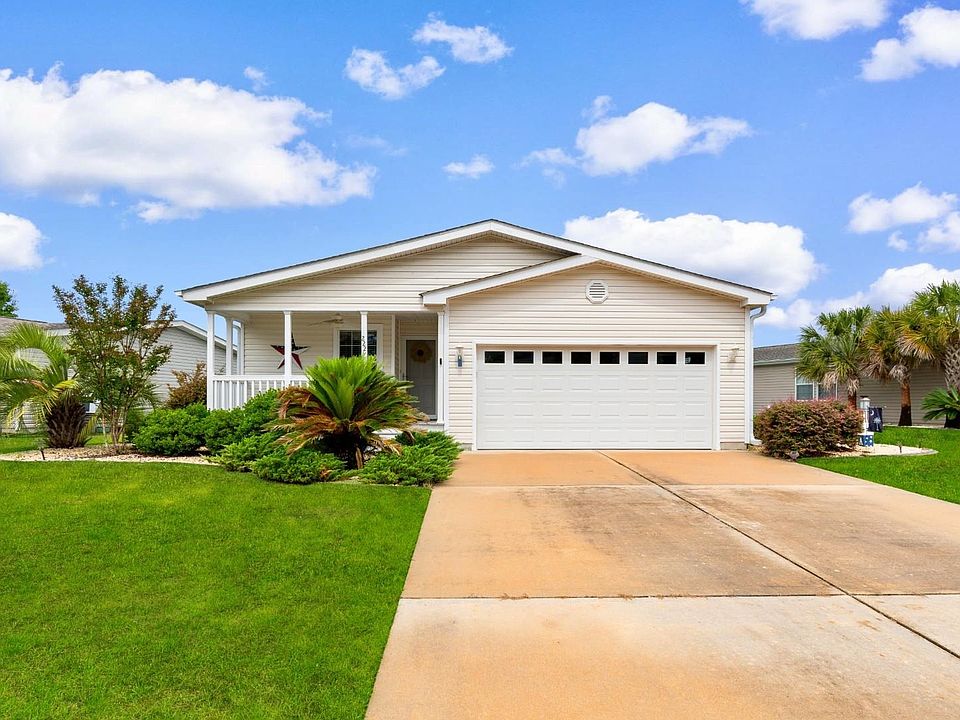 1st image of 222 Lakeside Crossing Dr.