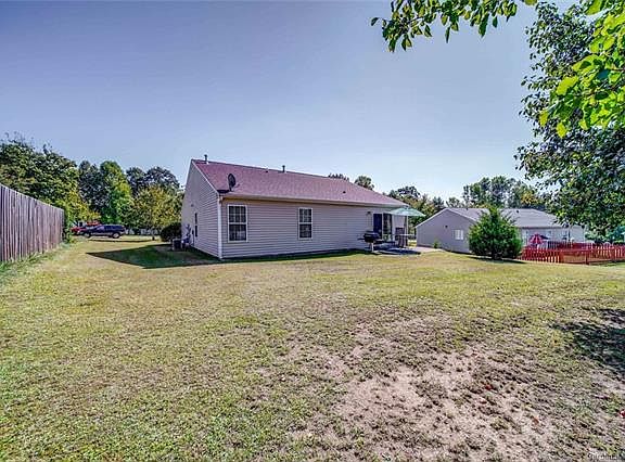 5th image of 213 Brookstone Dr