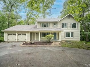 18876 Highwood Estates Dr, Pacific, MO