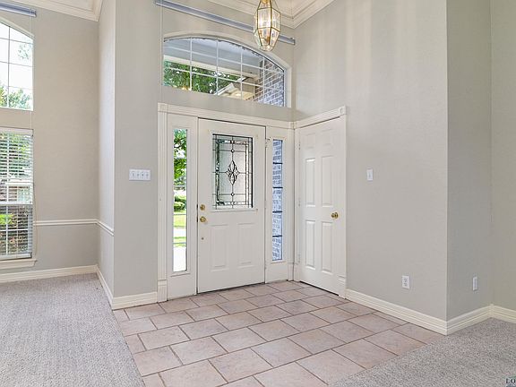 3rd image of 3704 Keighley Dr