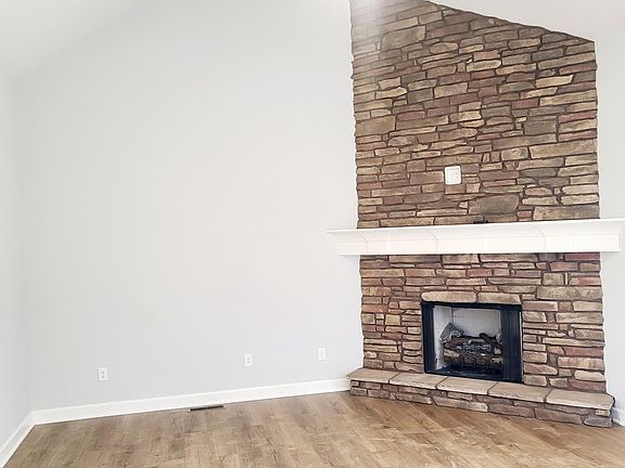 3rd image of 3123 White Ash St